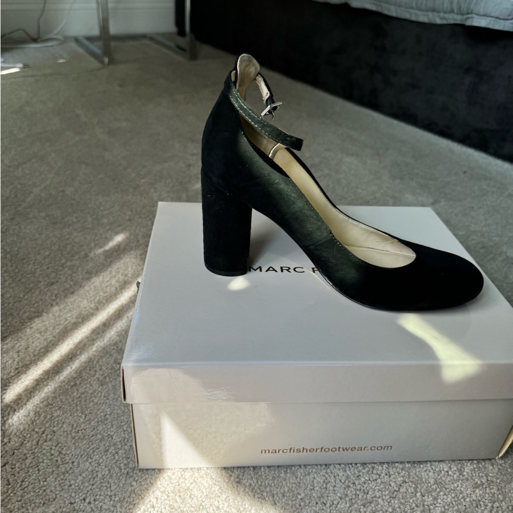 Black suede Marc Fisher pumps